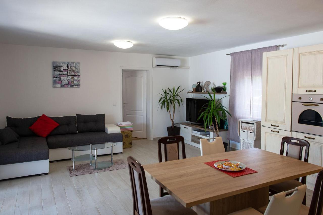 Holiday Home Petrovic Medulin Ngoại thất bức ảnh