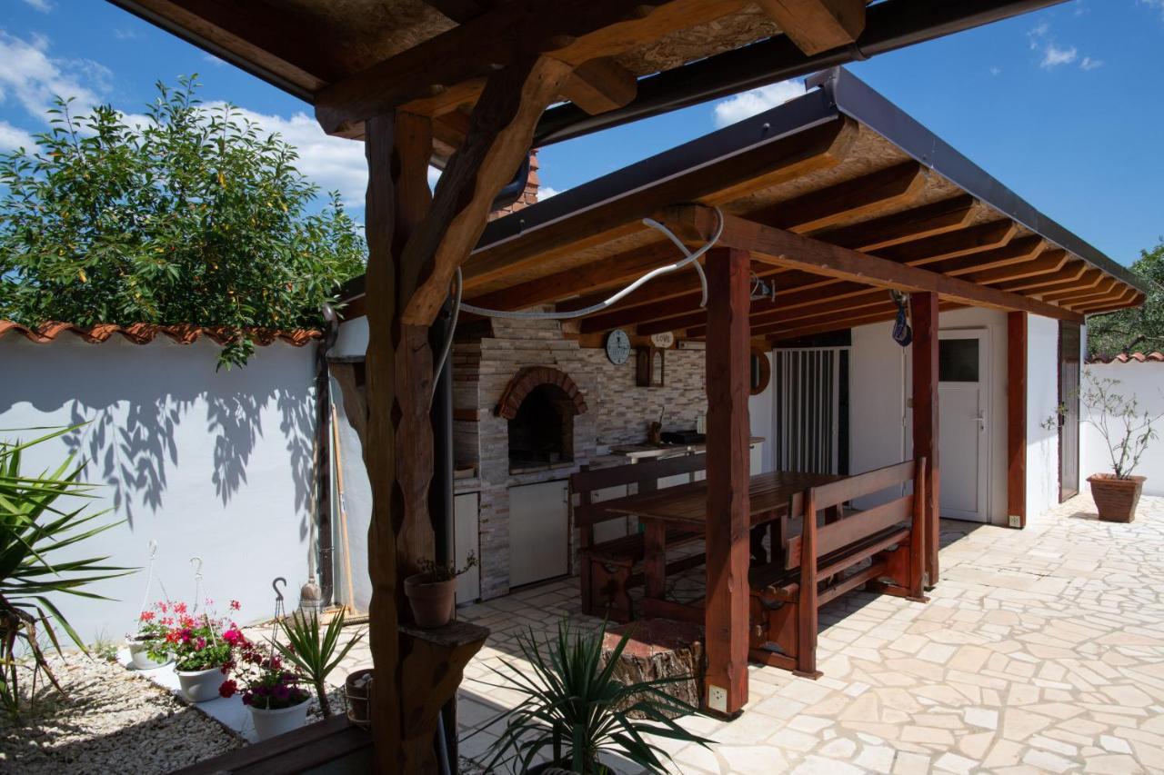 Holiday Home Petrovic Medulin Ngoại thất bức ảnh